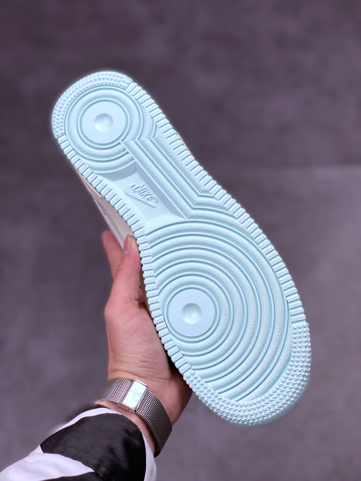 230 原盒内置涂鸦笔新版本 原版一致 Uninterrupted x Air Force 1 ”MORE THAN” PO3699-808