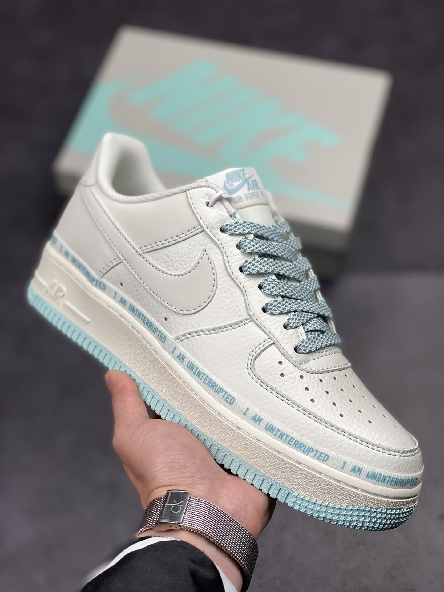 230 原盒内置涂鸦笔新版本 原版一致 Uninterrupted x Air Force 1 ”MORE THAN” PO3699-808