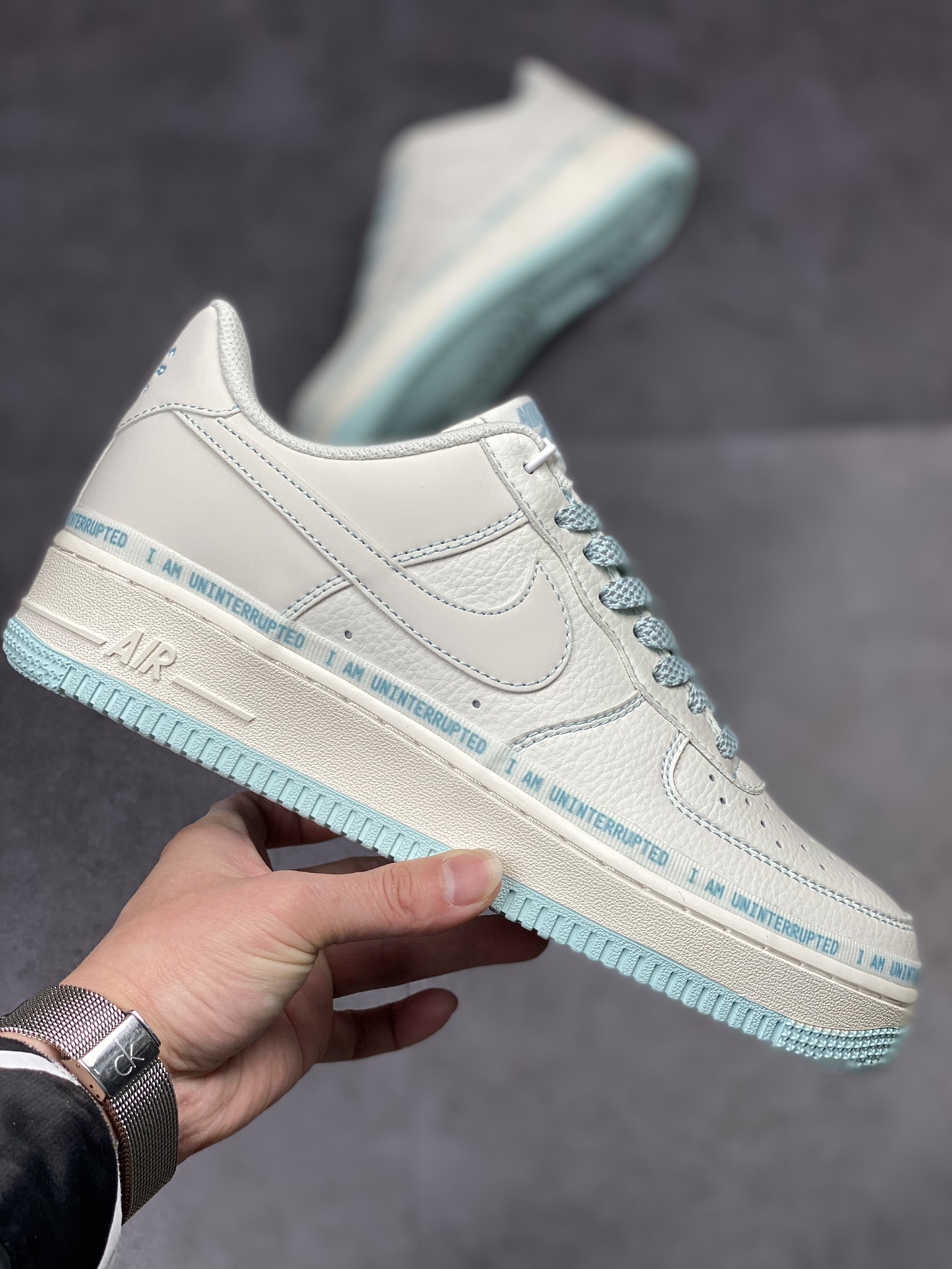 230 原盒内置涂鸦笔新版本 原版一致 Uninterrupted x Air Force 1 ”MORE THAN” PO3699-808