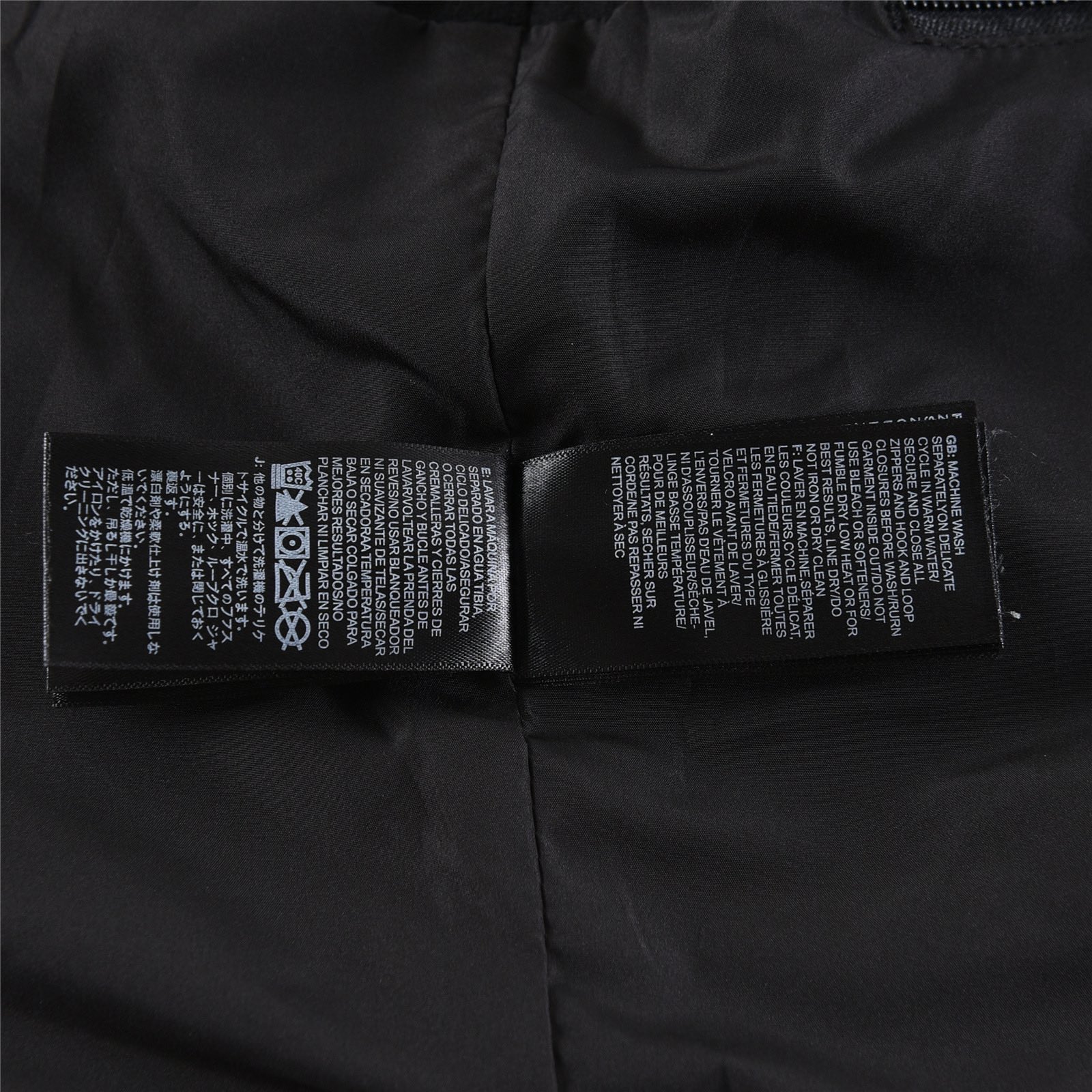 The North Face 1990 Classic Outdoor Waterproof Windbreaker Jacket 9 i1678383921 6689 7
