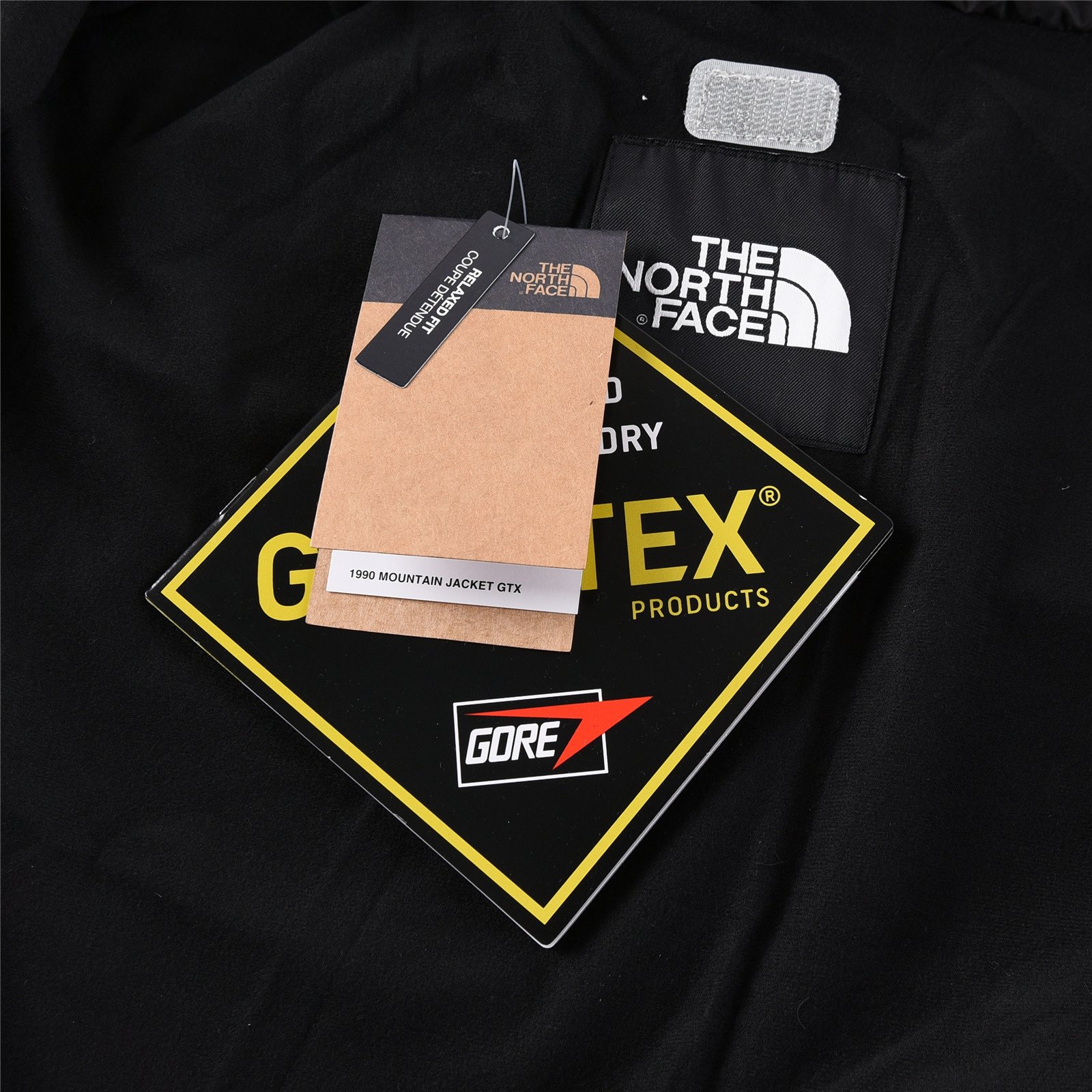 The North Face 1990 Classic Outdoor Waterproof Windbreaker Jacket 8 i1678383921 8095 6