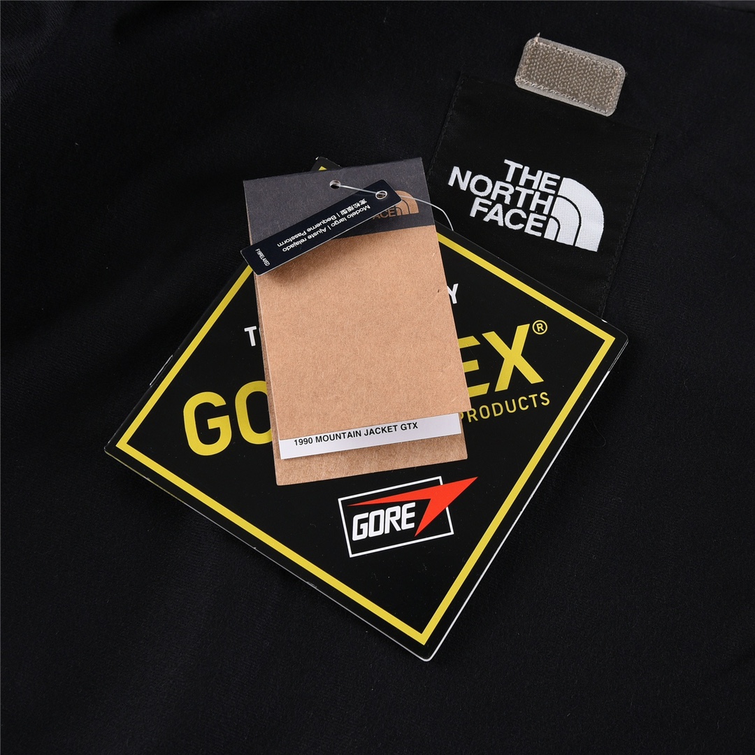 The North Face 1990 Classic Waterproof Outdoor Windbreaker Jacket - Durable & Stylish 8 i1678384374 8436 6
