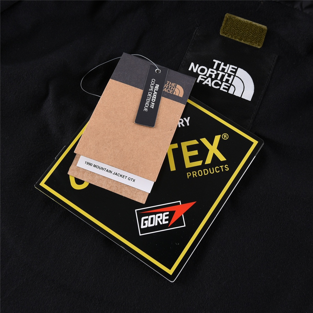 The North Face 1990 Classic Outdoor Waterproof Windproof Climbing Jacket 7 i1678385718 2372 6