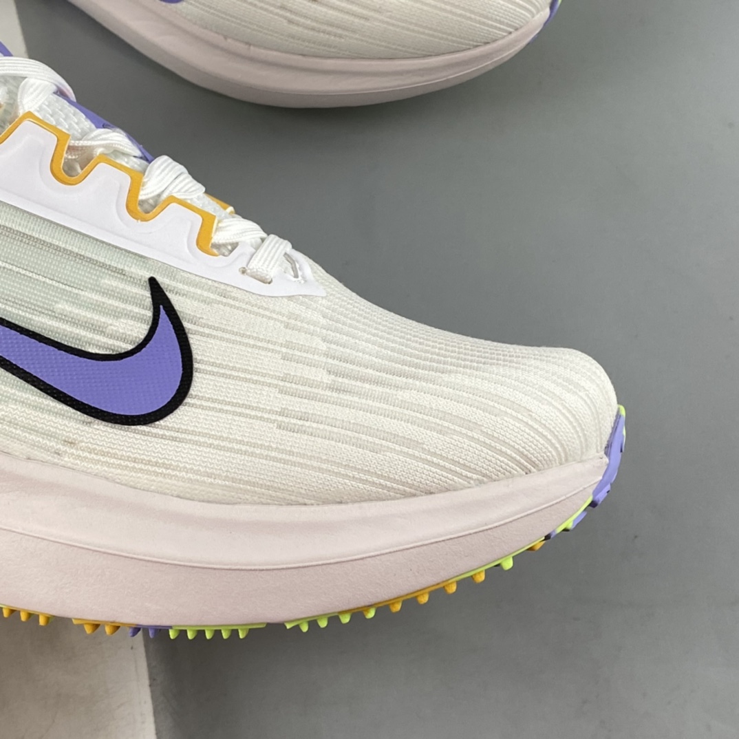 P160 Nike Air Zoom Winflo 9 V9登月网面透气跑步鞋 DR8802-100