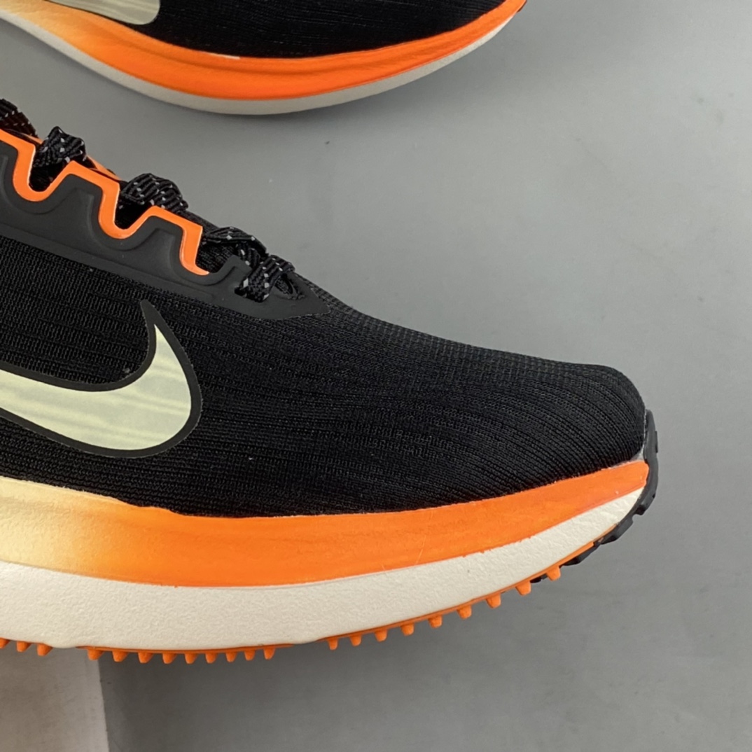 P160 Nike Air Zoom Winflo 9 V9登月网面透气跑步鞋 DX6040-071