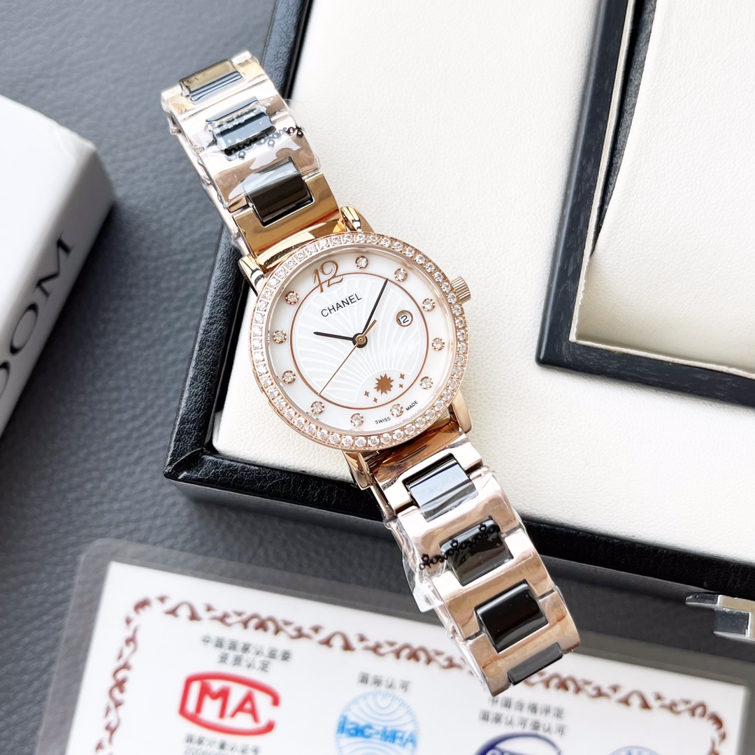 💰280 陶➕20🔰香奈儿CHANEL—时尚女士石英腕表，女神范十足的一款手表，超强时尚设计理念，进口石英机芯，顶级镀膜玻璃镜面，多颜色进口小牛皮搭配原装针扣，尺寸32mm