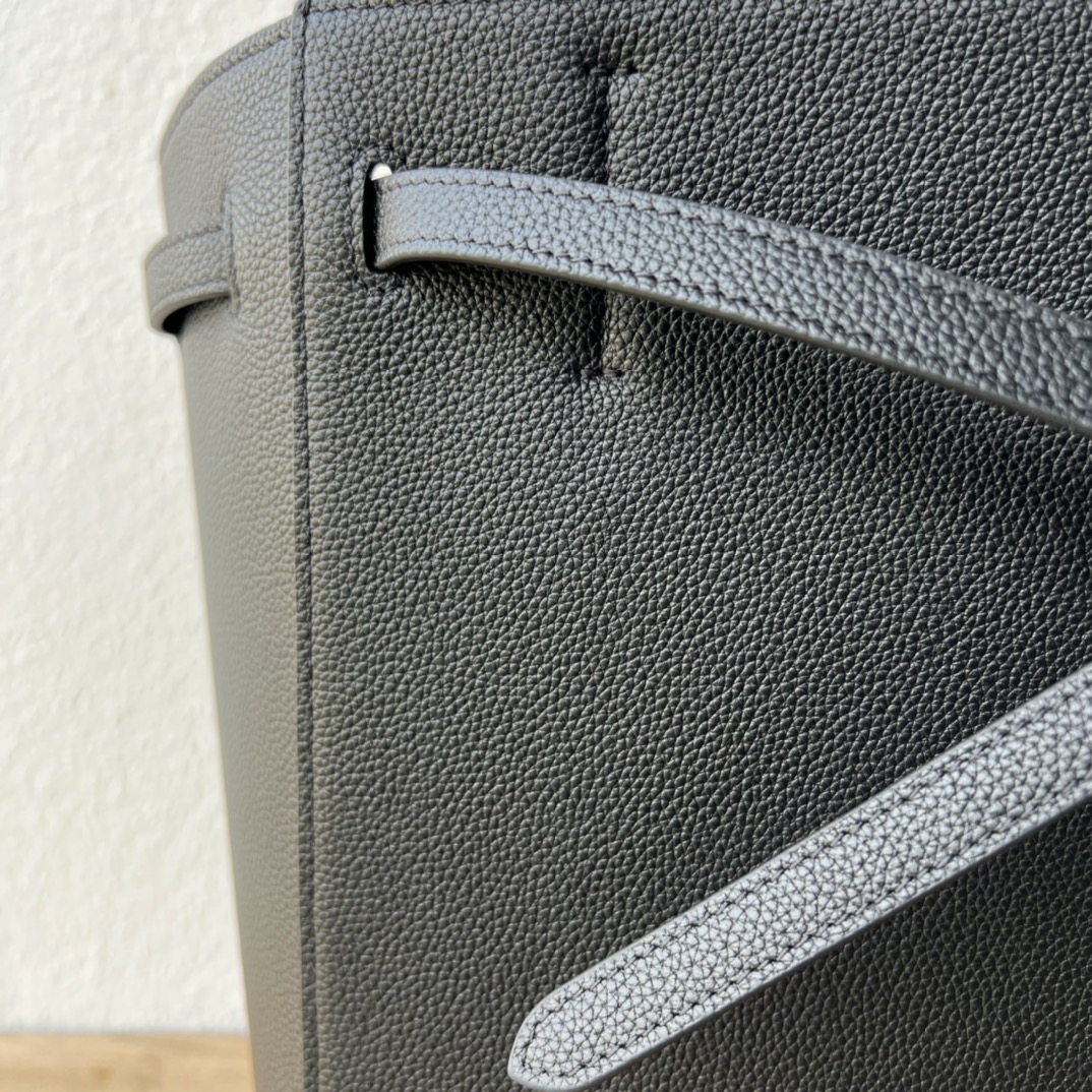 Cabas系水桶バッグ - シンプルでおしゃれなデザイン