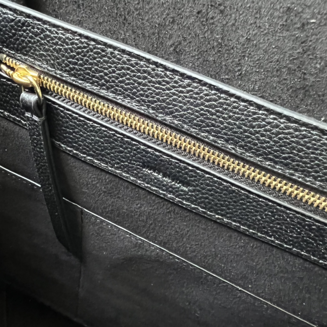 Cabas系水桶バッグ - シンプルでおしゃれなデザイン