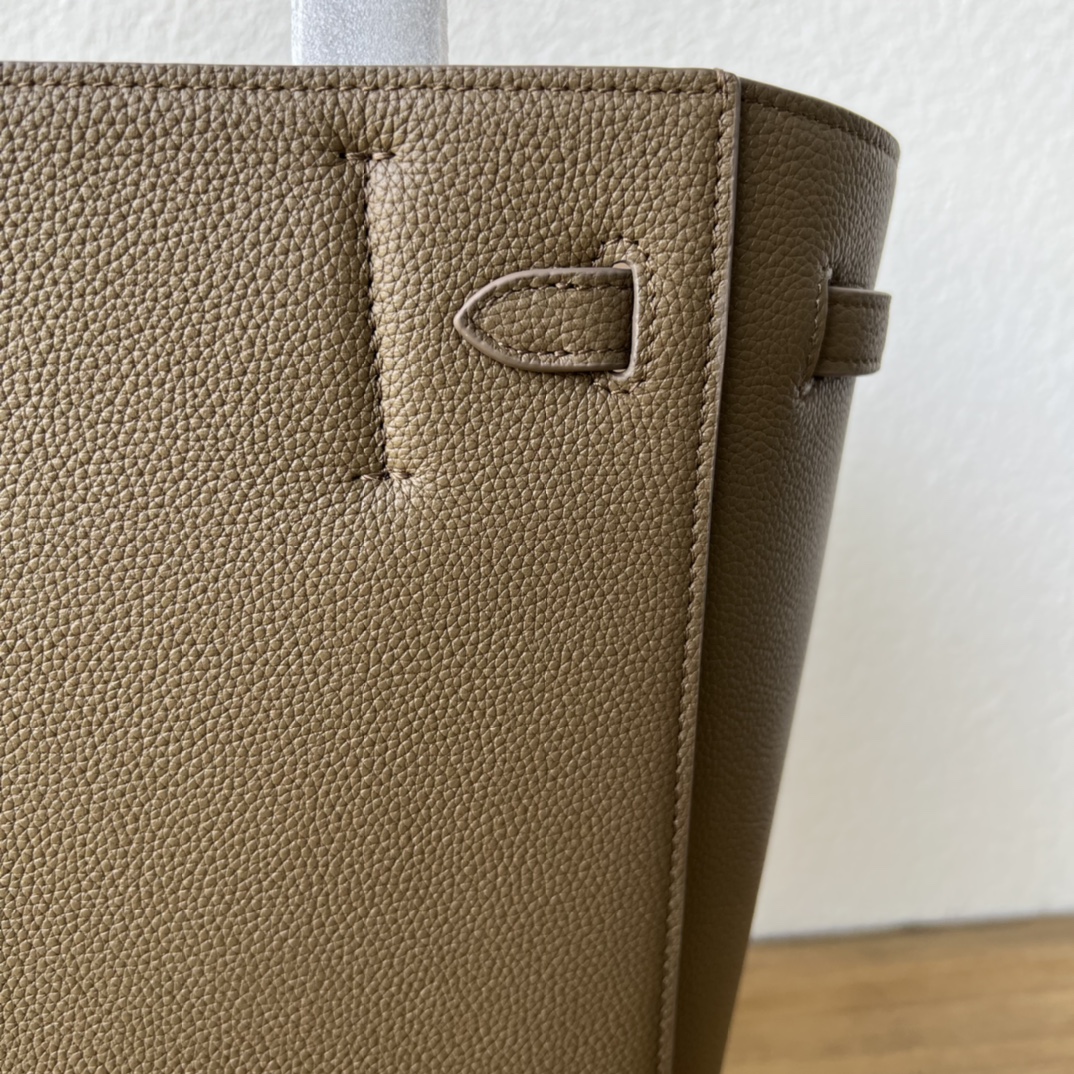 Cabas系水桶バッグ - 上質な手触りとシンプルなデザイン