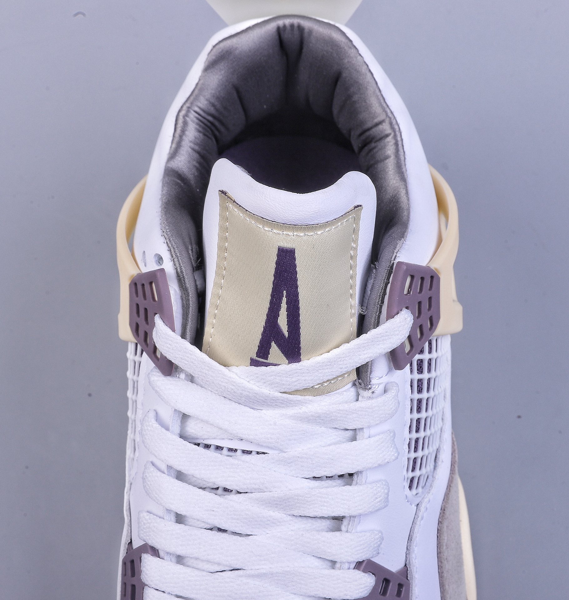 加强性价比A Ma Maniere x Air Jordan 4 ”Violet Ore” 米白灰 DH6927-068