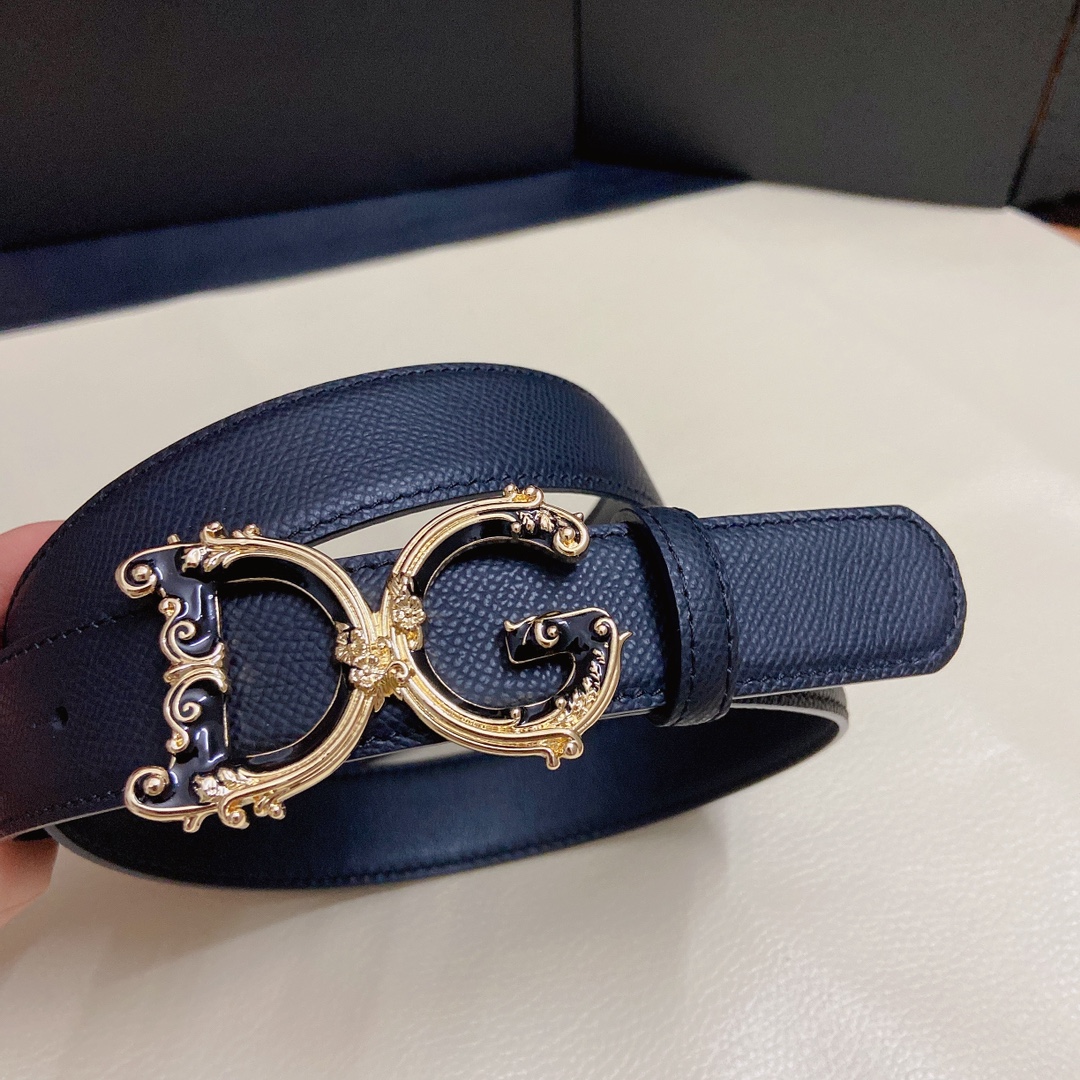 D&G杜嘉班纳双面小牛皮腰带点缀DG