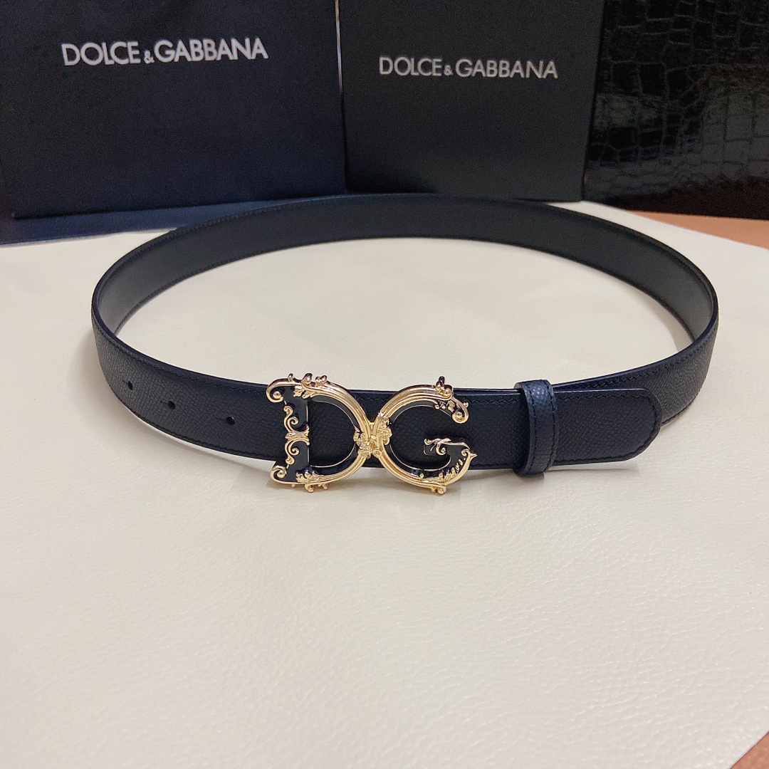 D&G杜嘉班纳双面小牛皮腰带点缀DG