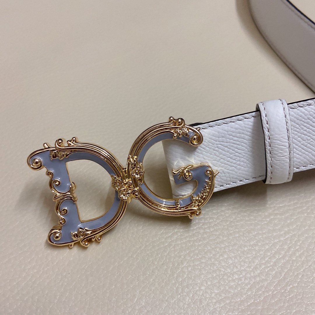 D&G杜嘉班纳双面小牛皮腰带点缀DG