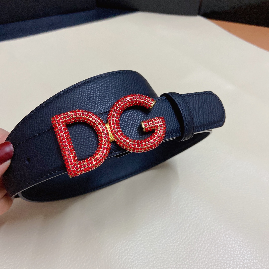 D&G杜嘉班纳双面小牛皮腰带点缀DG