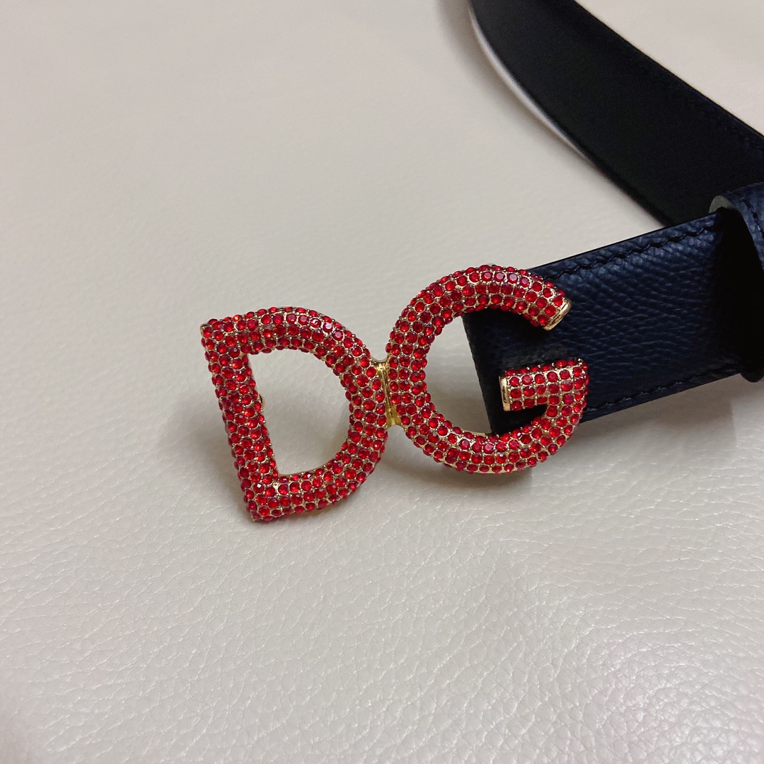 D&G杜嘉班纳双面小牛皮腰带点缀DG
