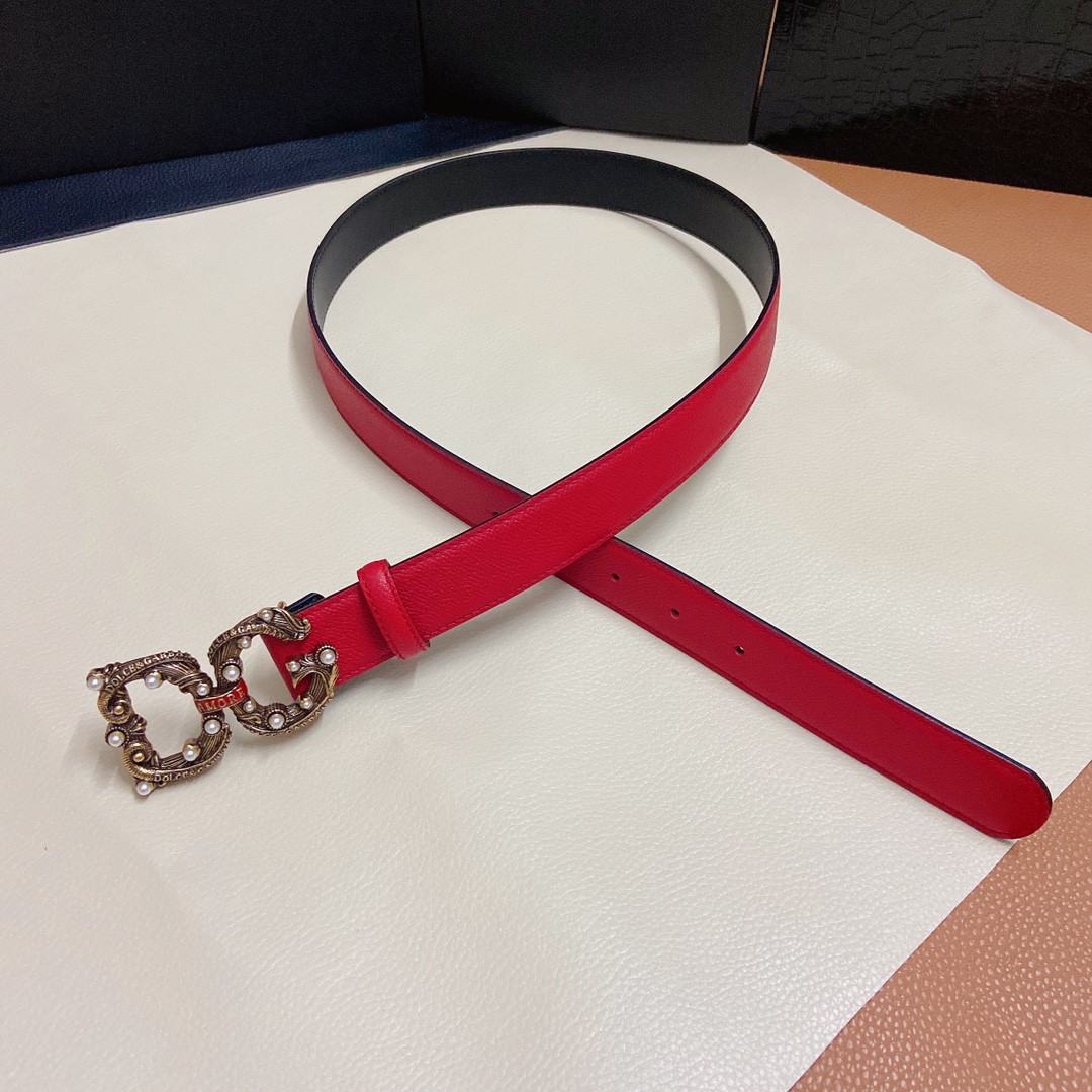 D&G杜嘉班纳双面小牛皮腰带点缀DG