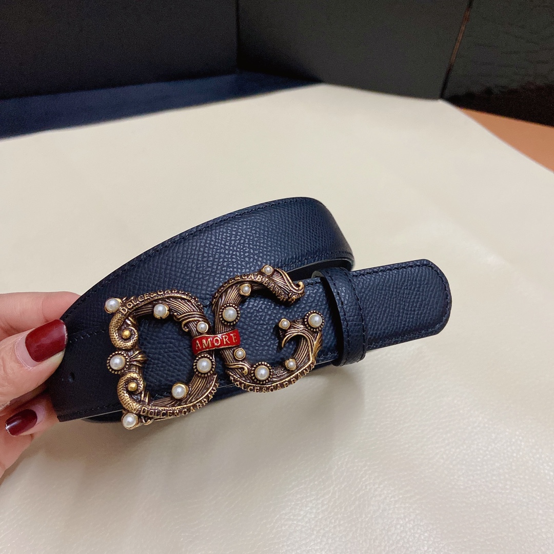 D&G杜嘉班纳双面小牛皮腰带点缀DG