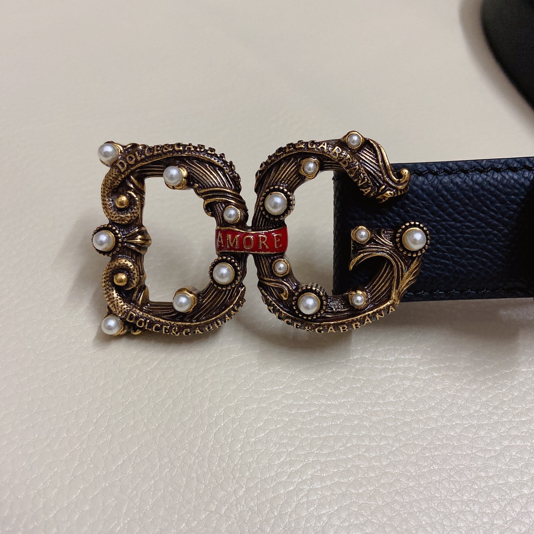 D&G杜嘉班纳双面小牛皮腰带点缀DG