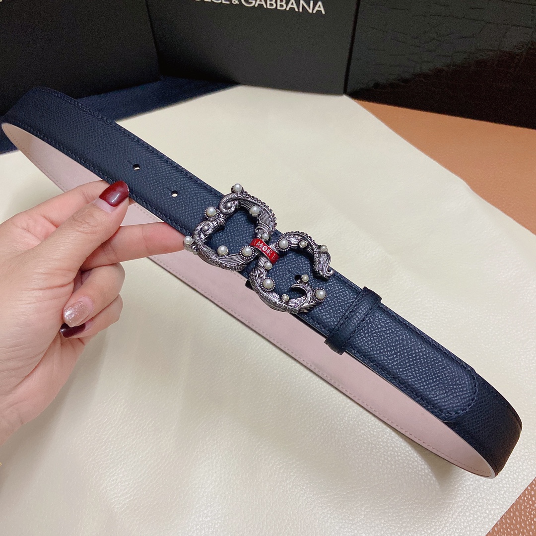 D&G杜嘉班纳双面小牛皮腰带点缀DG