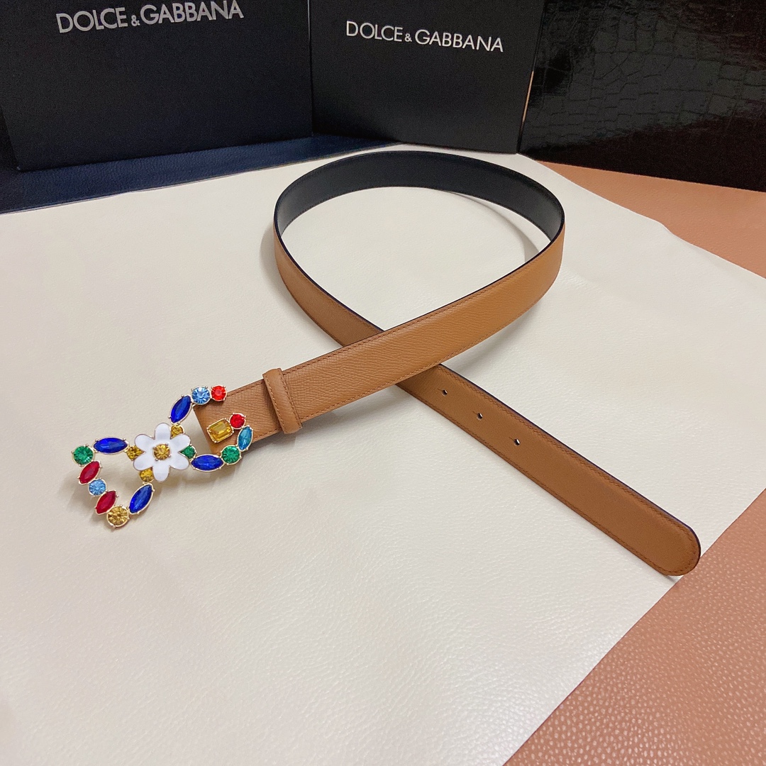 D&G杜嘉班纳双面小牛皮腰带点缀DG