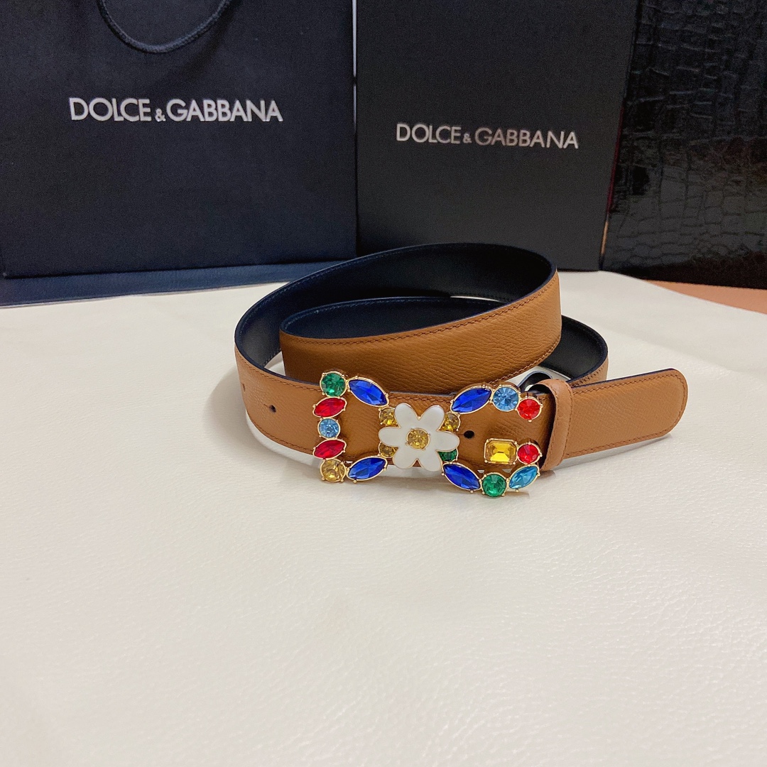 D&G杜嘉班纳双面小牛皮腰带点缀DG
