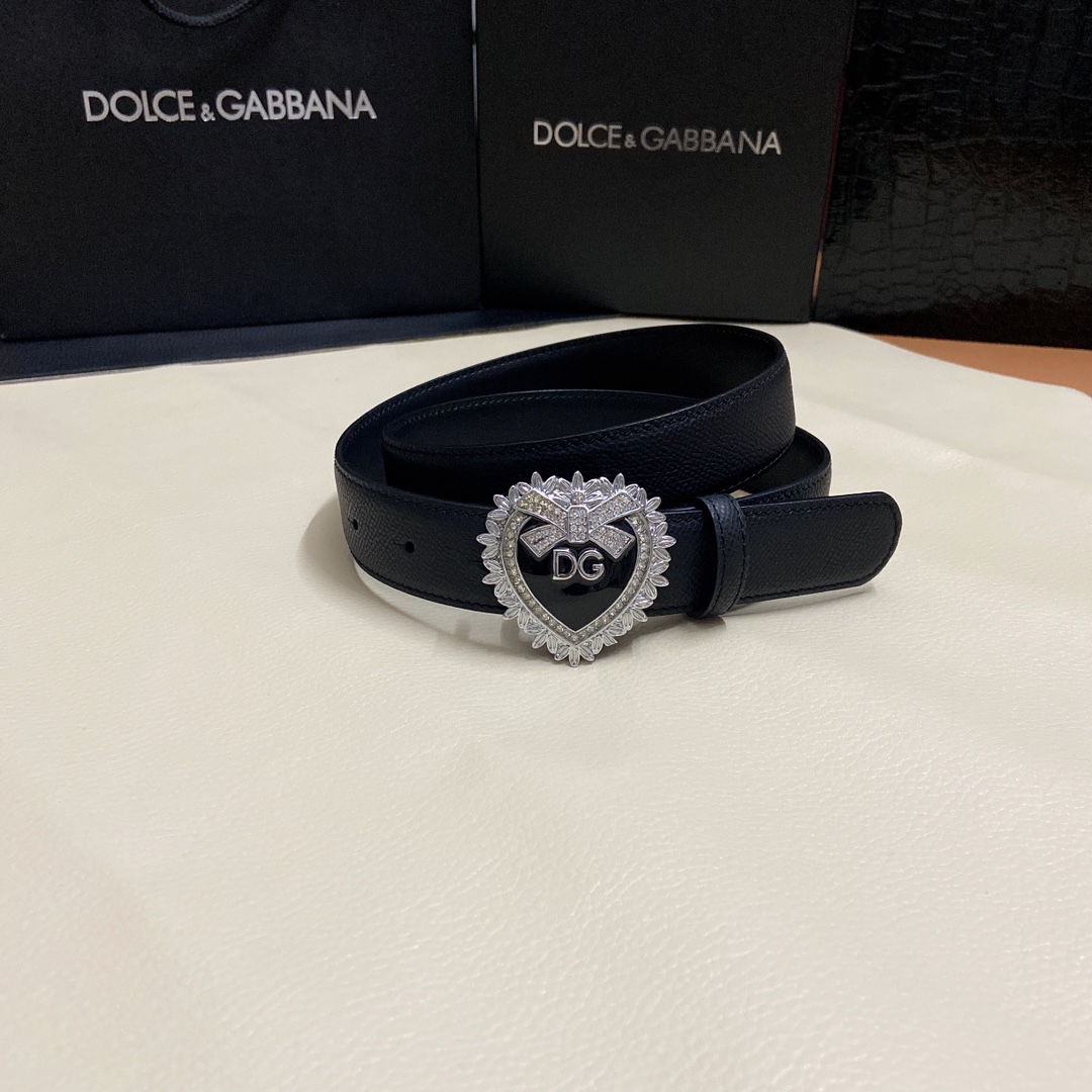 D&G杜嘉班纳双面小牛皮腰带点缀心形