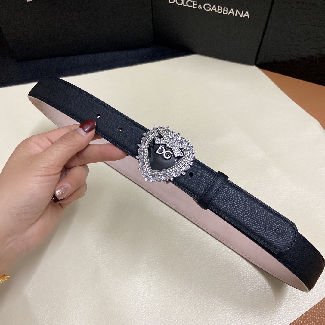 D&G杜嘉班纳双面小牛皮腰带点缀心形