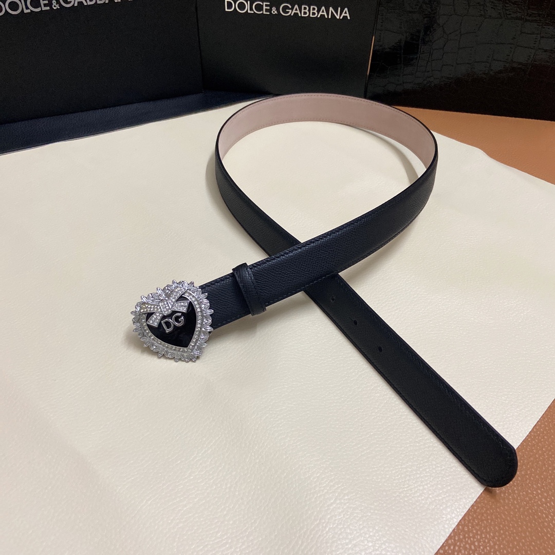 D&G杜嘉班纳双面小牛皮腰带点缀心形