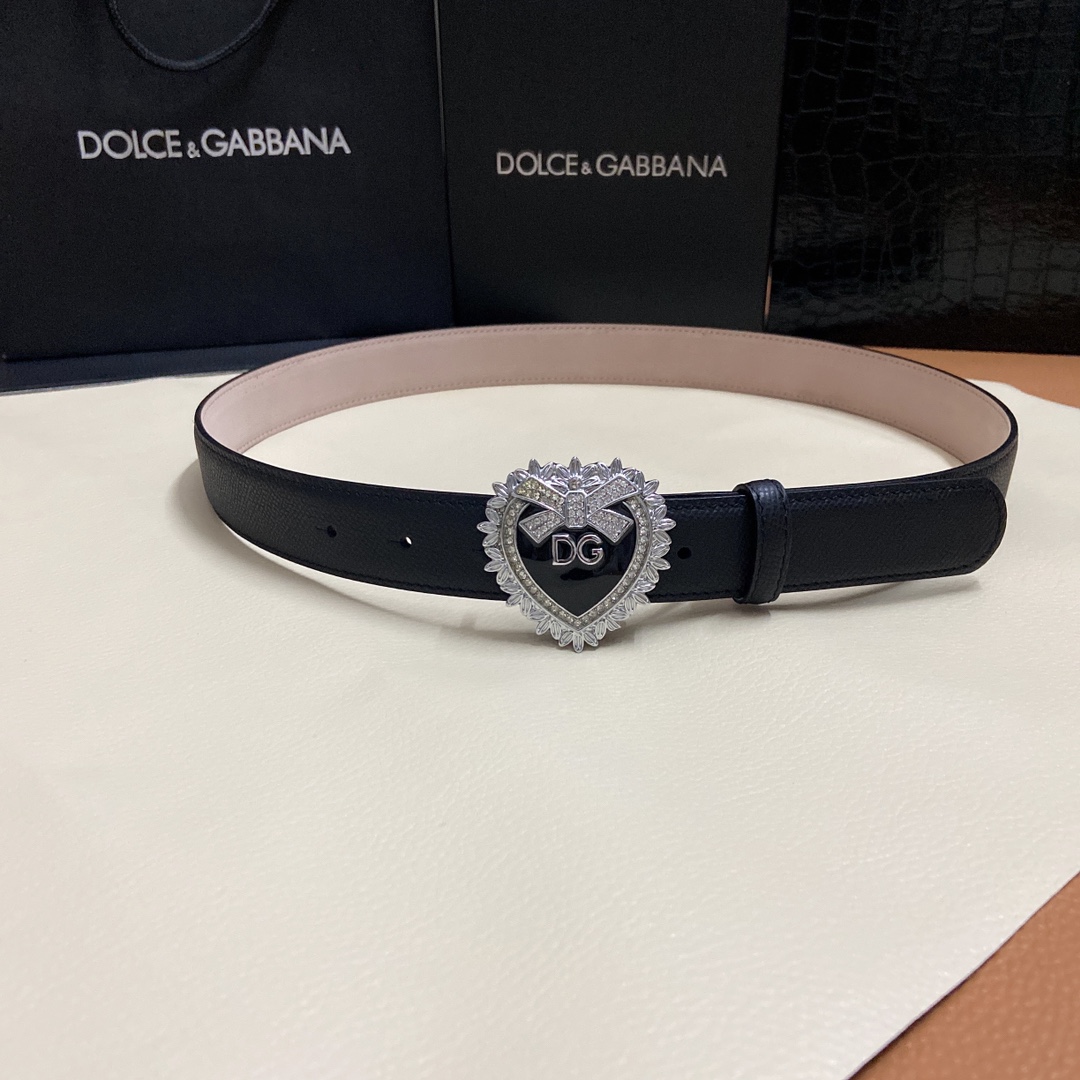 D&G杜嘉班纳双面小牛皮腰带点缀心形