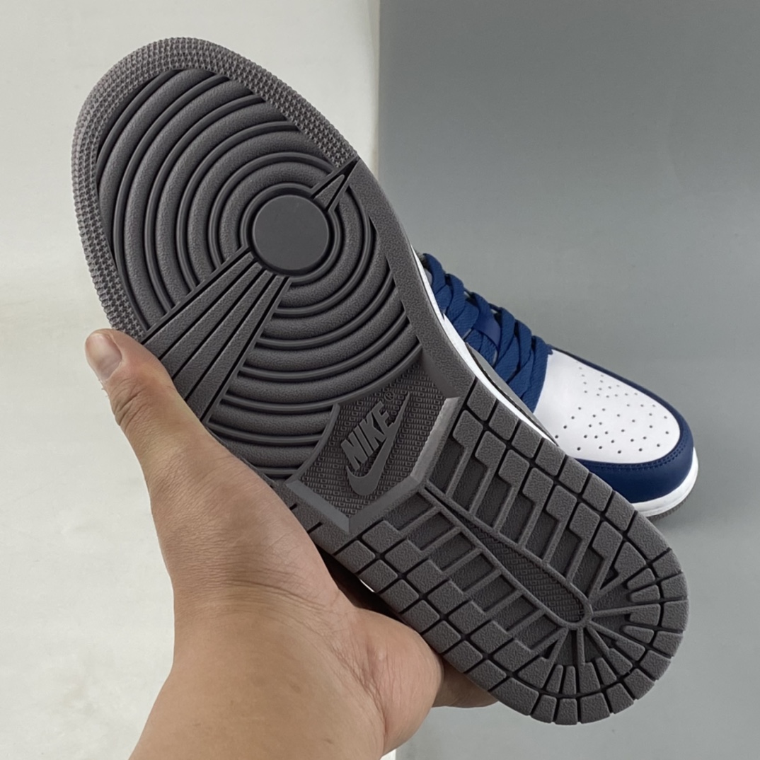 P200 Air Jordan 1 Low AJ1低帮时尚休闲板鞋 553558-412