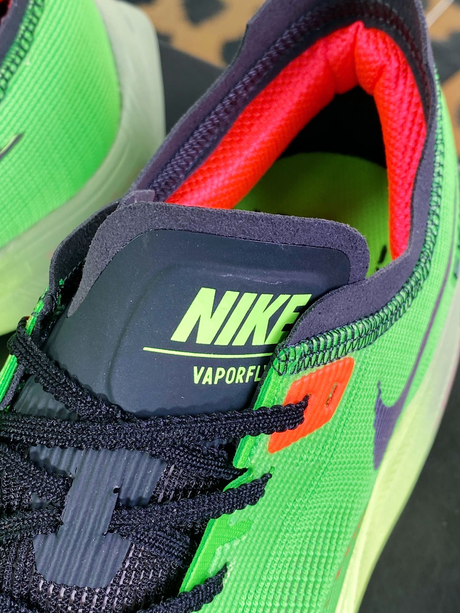 240 ZoomX Vaporfly NEXT% 2”Coconut Milk Ghost Green”破2系列马拉松慢跑鞋“网纱荧光绿黑”DZ4779-304