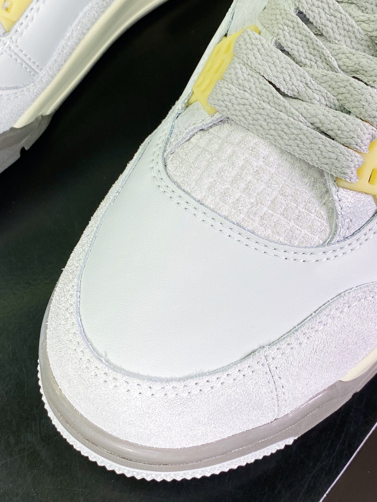 300 Air Jordan 4 Retro SE Craft”Photon Dust”AJ4代中帮篮球鞋“灰绿灰兔子”DV3742-021