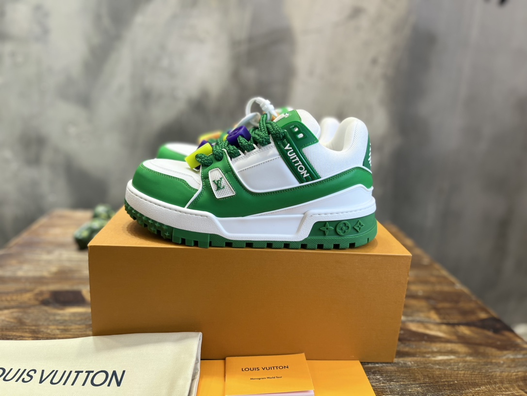 Louis Vuitton LV驴牌L家最新走秀款 胖墩墩 胖嘟嘟 Trainer 面包鞋 滑板鞋 休闲 运动鞋 DIY串珠