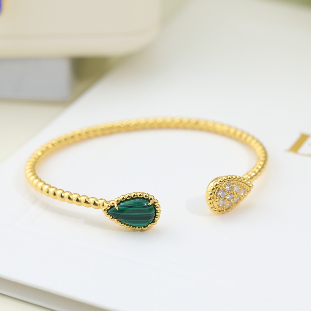 “Poseidon Water Drill: Modern Scripture of Gold and Diamonds Jewelry”