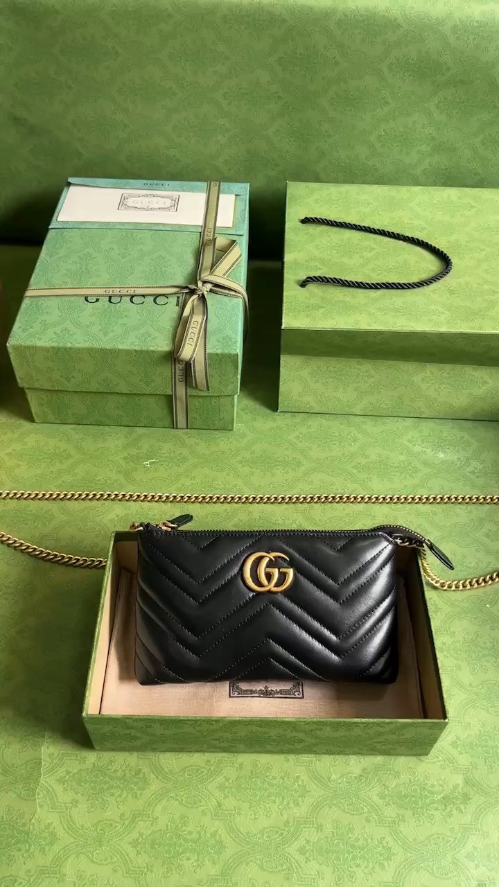 Gucci Marmont Crossbody & Shoulder Bags Black Chains