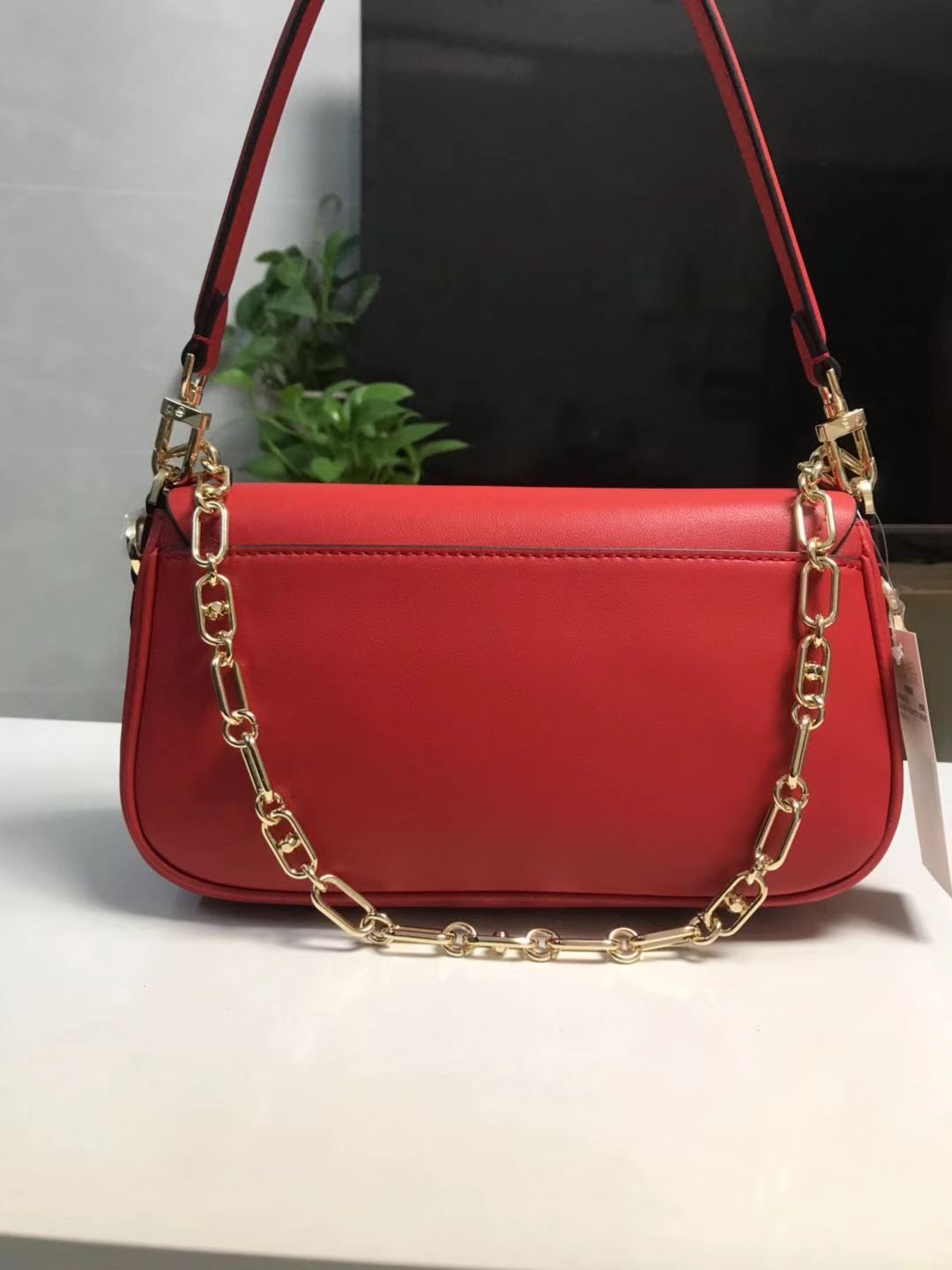 Michael Kors Mk2023年新款腋下包