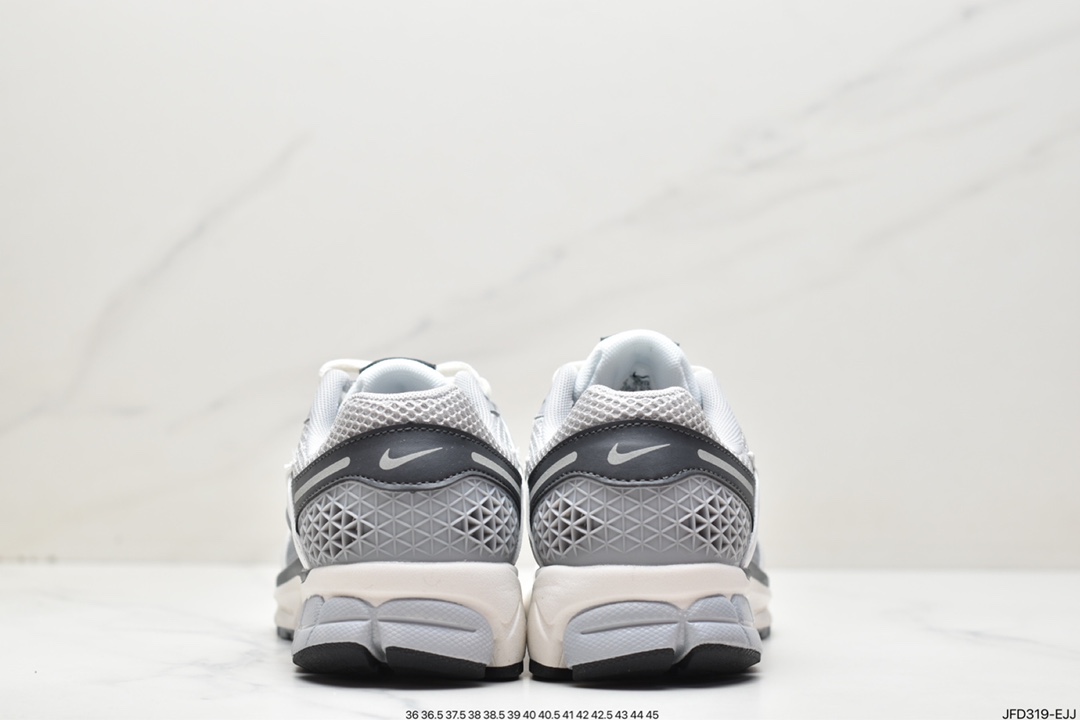 Nike Zoom Vomero 5 ”Grey”佛莫罗5代系列经典复古休闲运动慢跑鞋“灰白”FD9919-001