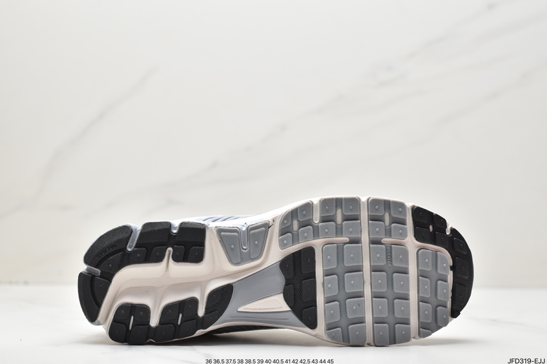 Nike Zoom Vomero 5 ”Grey”佛莫罗5代系列经典复古休闲运动慢跑鞋“灰白”FD9919-001