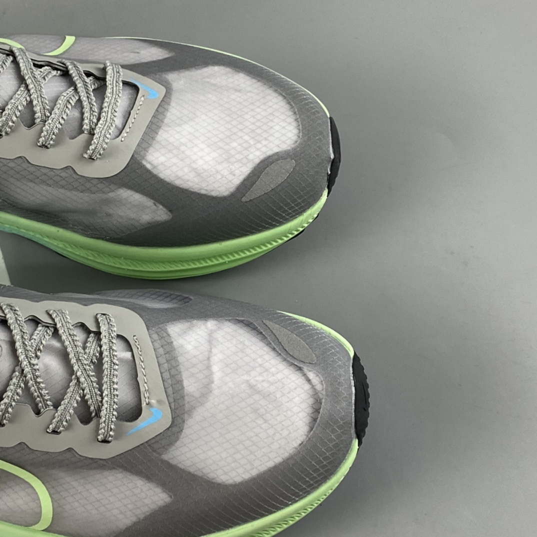 P160 Nike Air Zoom Viale 维亚尔系列低帮轻量慢跑鞋 CW7358-888