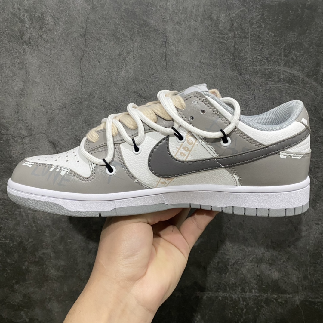 图片[2]-NK Dunk Low Retro解构定制配色 以拆线为创作灵感 结合OW拆解鞋带的风格 以DUNK进行设计 并加入了解构风独特的元素 同时给鞋子做了旧vibe风的效果 让整体效果更加潮流SIZE：36 36.5 37.5 38 38.5 39 40 40.5 41 42 42.5 43 44 44.5 45 46-莆田鞋批发中心