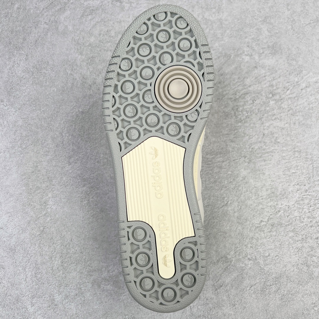 图片[9]-＃特价福利 AD Originals Centennial 85 Low 世纪百年系列低帮复古系带百搭休闲运动板鞋 随着复古风格的流行 不少经典鞋款都以别致的配色和材质重新登场 Originals 也为诞生于80年代 横跨多领域的复古篮球鞋 Centennial 85 Low 赋予两款全新配色 为出街穿搭带来更多选择 此次延续了经典鞋身轮廓 同时两款配色在整体设计上均采用简约百搭的米色鞋面作为基调 其中一款辅以后跟、三条纹以及鞋舌处标签的灰色作为点缀 使整体颜值简约耐看 鞋面都采用柔软麂皮与优质皮革拼接而成 大幅提升鞋款质感的同时也呈现出丰富层次 鞋舌处则辅以对比鲜明的粉色作为点缀 让鞋款百搭的同时又极具辨识度 最后搭载米白色中底与灰色外底 与鞋面配色相呼应 使视觉效果更为统一 尺码：36 36⅔ 37⅓ 38 38⅔ 39⅓ 40 40⅔ 41⅓ 42 42⅔ 43⅓ 44 45-选品中心