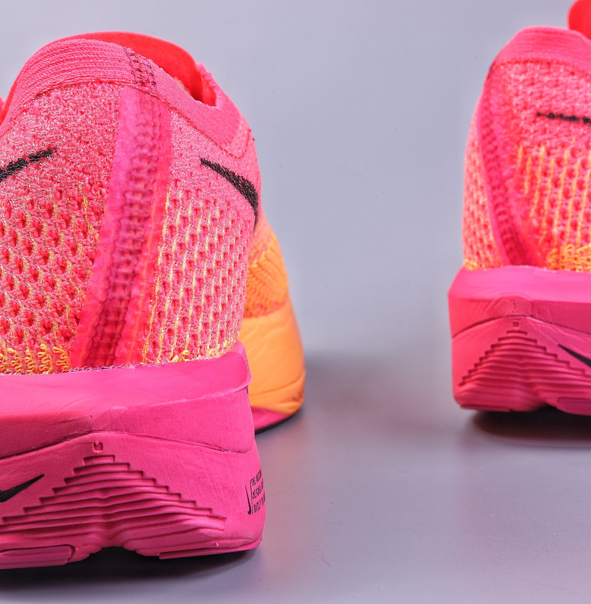 NIKE ZoomX Vaporfly NEXT% 3 马拉松 泡棉超轻缓震运动慢跑鞋 DV4130-688