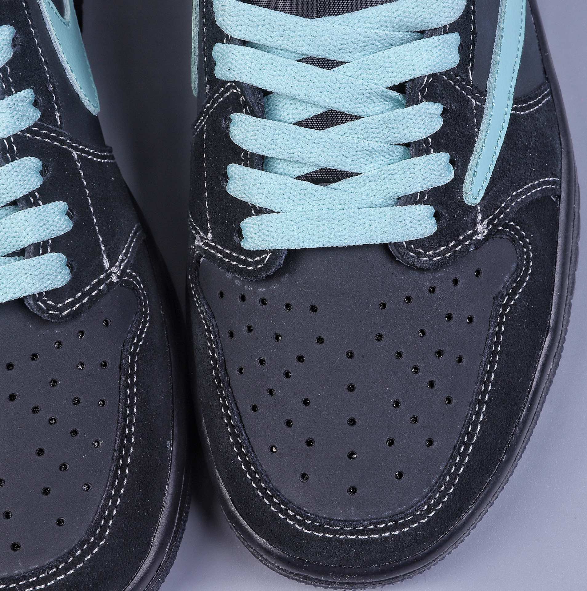 220 TS x Air Jordan AJ1 Low 倒勾低帮联名定制配色 蒂芙尼黑蓝 DM7866-663