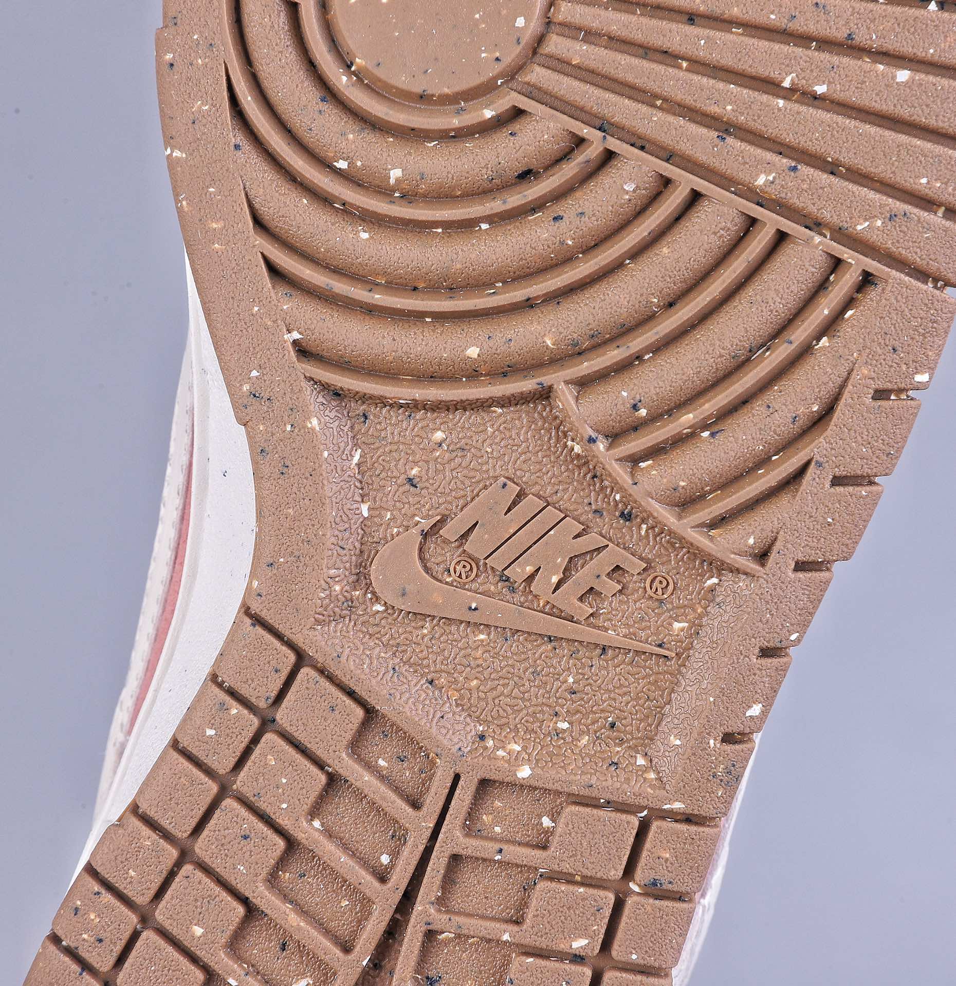 240 VT版Nike Dunk Low SE CNY 兔年限定 兔子饼干 DO9457-100