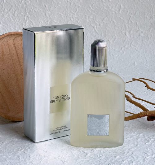 Tom Ford Grey Vetiver Eau de Parfum - A Timeless Fragrance for Men and Women 1 Tom Ford Grey Vetiver Eau de Parfum - A Timeless Fragrance for Men and Women