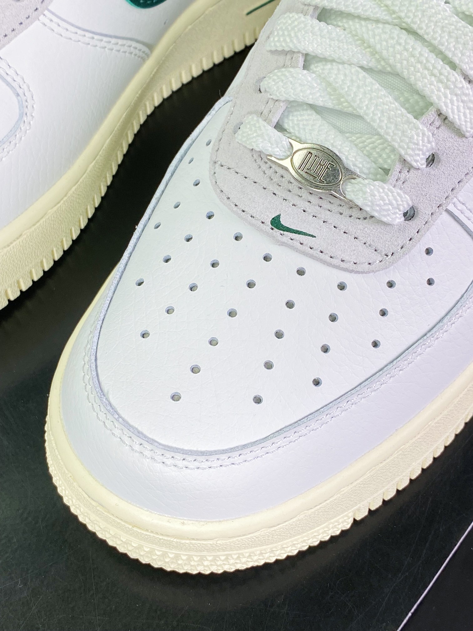 Air Force 1'07 Low ”Command Force” Air Force 1 ”Leather White Gray Dark Green Oxide Bottom” DR0148-102