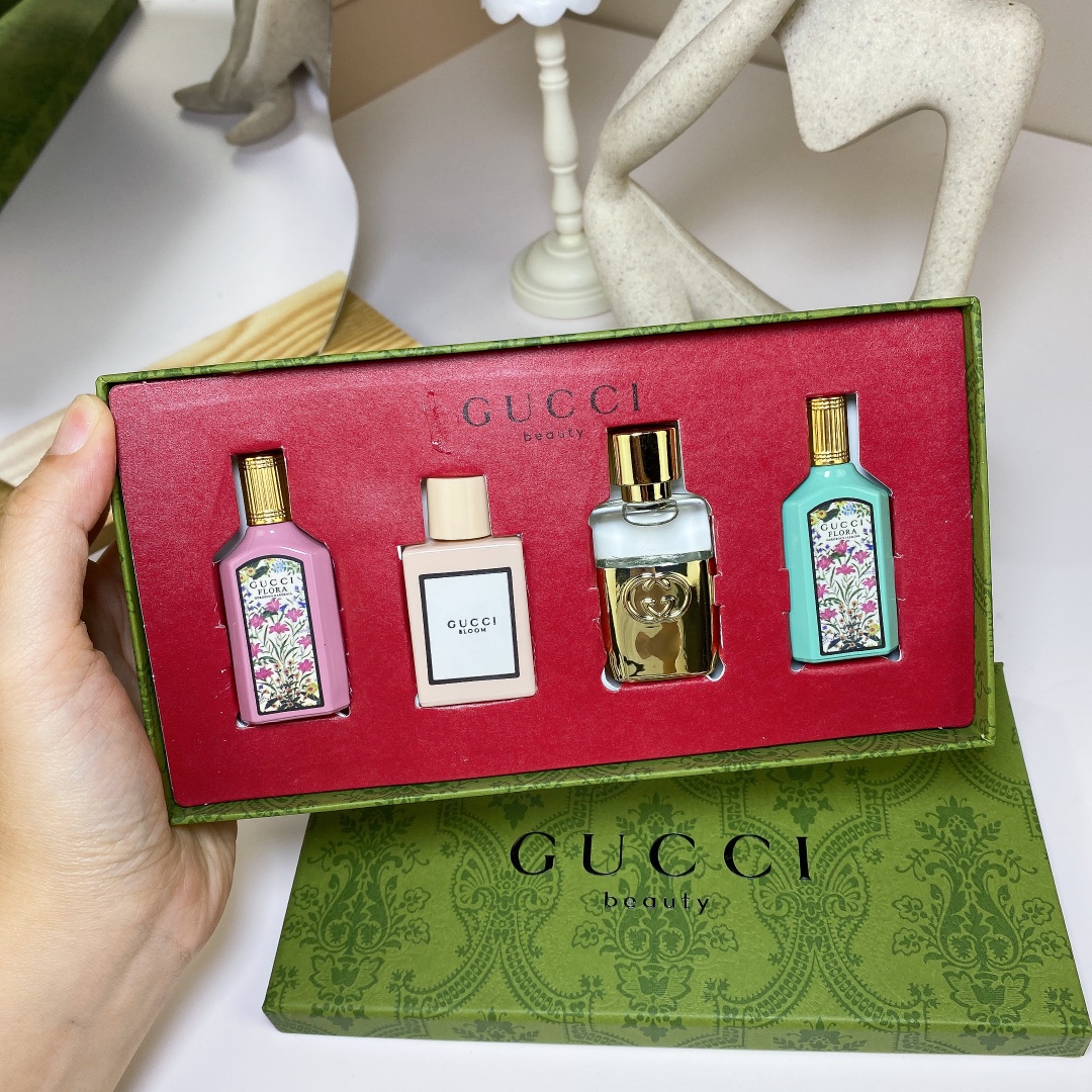 Gucci Miniature Perfume Set - Flora Gorgeous Gardenia, Jasmine, Guilty, Bloom 2 i1678518689 5701 1