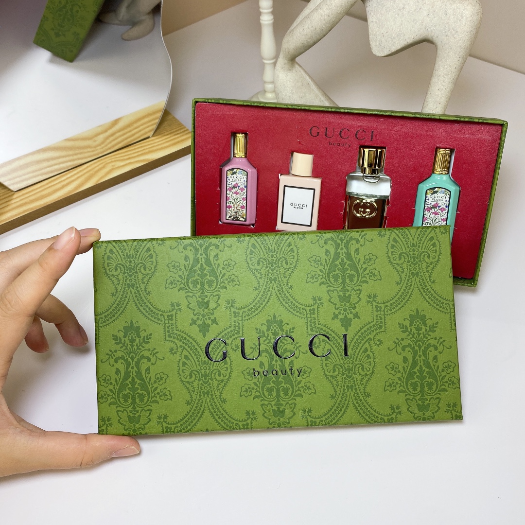 Gucci Miniature Perfume Set - Flora Gorgeous Gardenia, Jasmine, Guilty, Bloom 3 i1678518689 6738 3