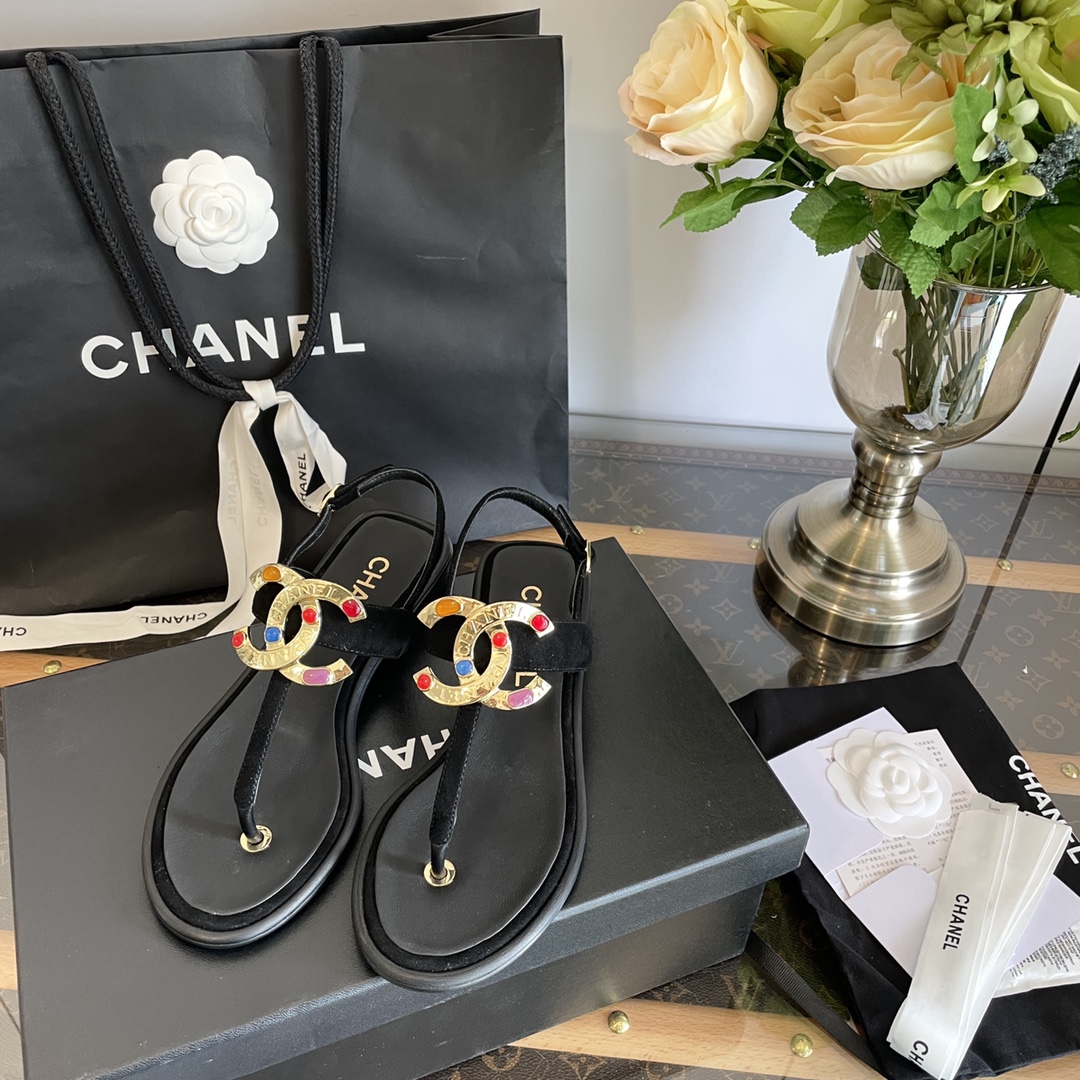 CHANEL Printemps-Été Sandales plates – Élégantes et lumineuses – Qualité supérieure