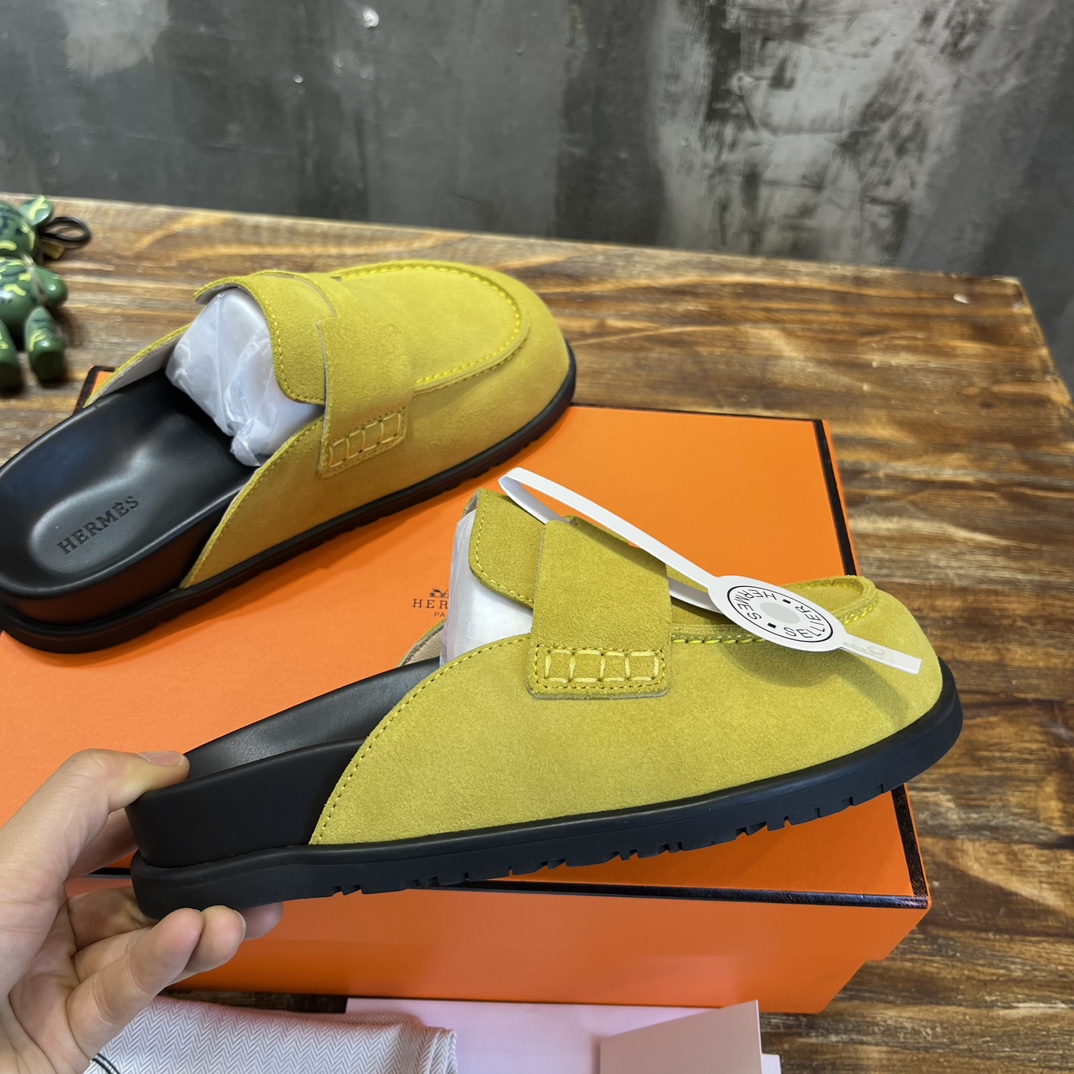 Hermès HERMES 爱马仕呆萌穆勒半拖勃肯鞋 夏天真的太需要百搭拖鞋了，怎么搭配都 ，随意且高级的感觉